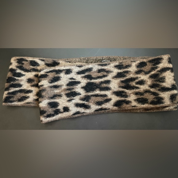 Farmers Market Accessories - Icelandic Wool Scarf.
